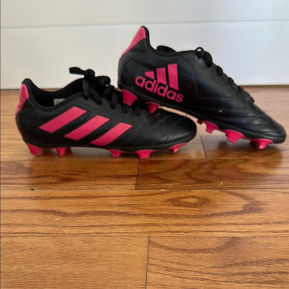 Adidas Pink and Black Sneakers Sleek Design